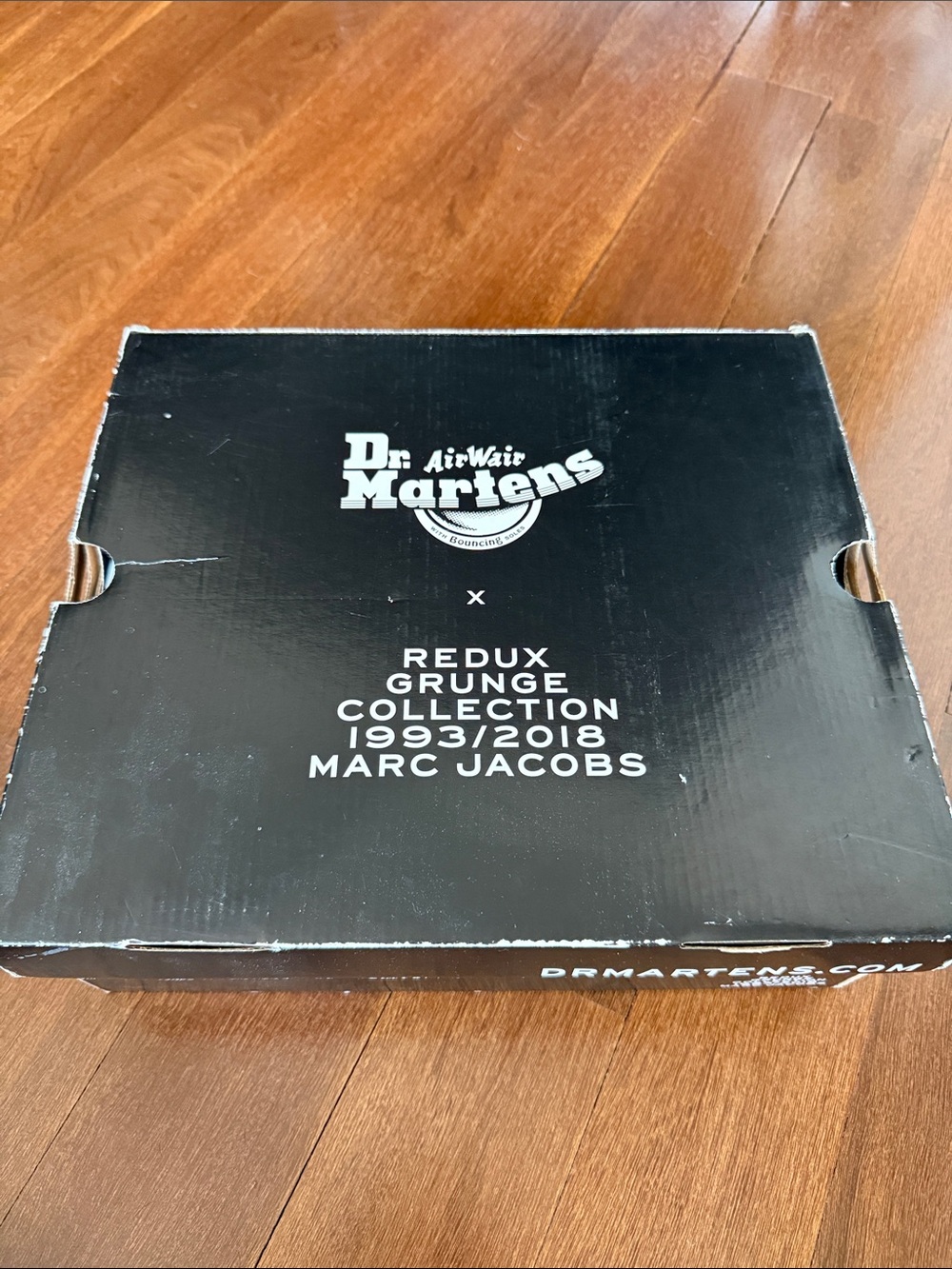 Dr. Martens x Marc Jacobs Glossy Black Leather Lace-Up Boots - Picture 5 of 6